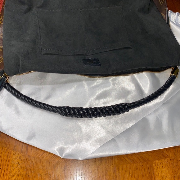 Louis Vuitton Reverse Monogram Triangle Softy Bag - Picture 13 of 16